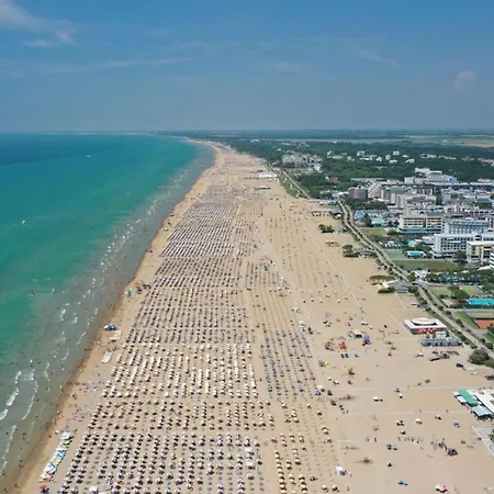 Lägenhet Family Fun By Sea And Pool Bibione
